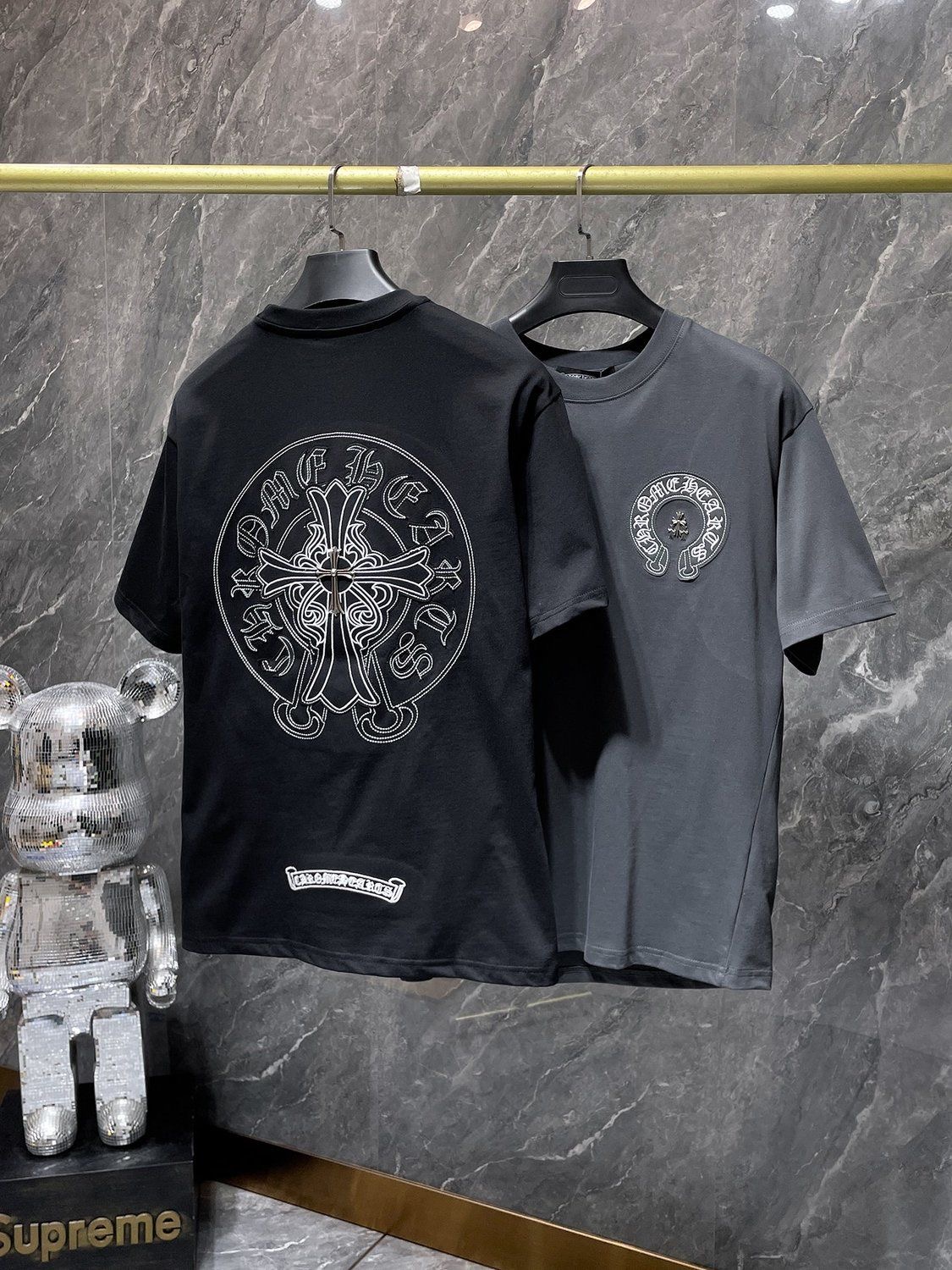 new metal cross horseshoe Sanskrit embroidery T