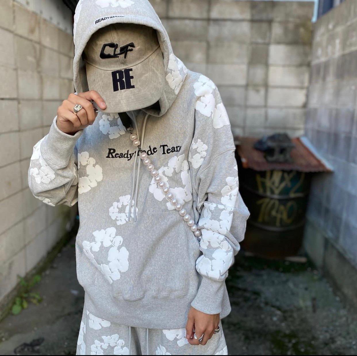 1:1 Best Quality Ready Made Tears Hoodie Grey