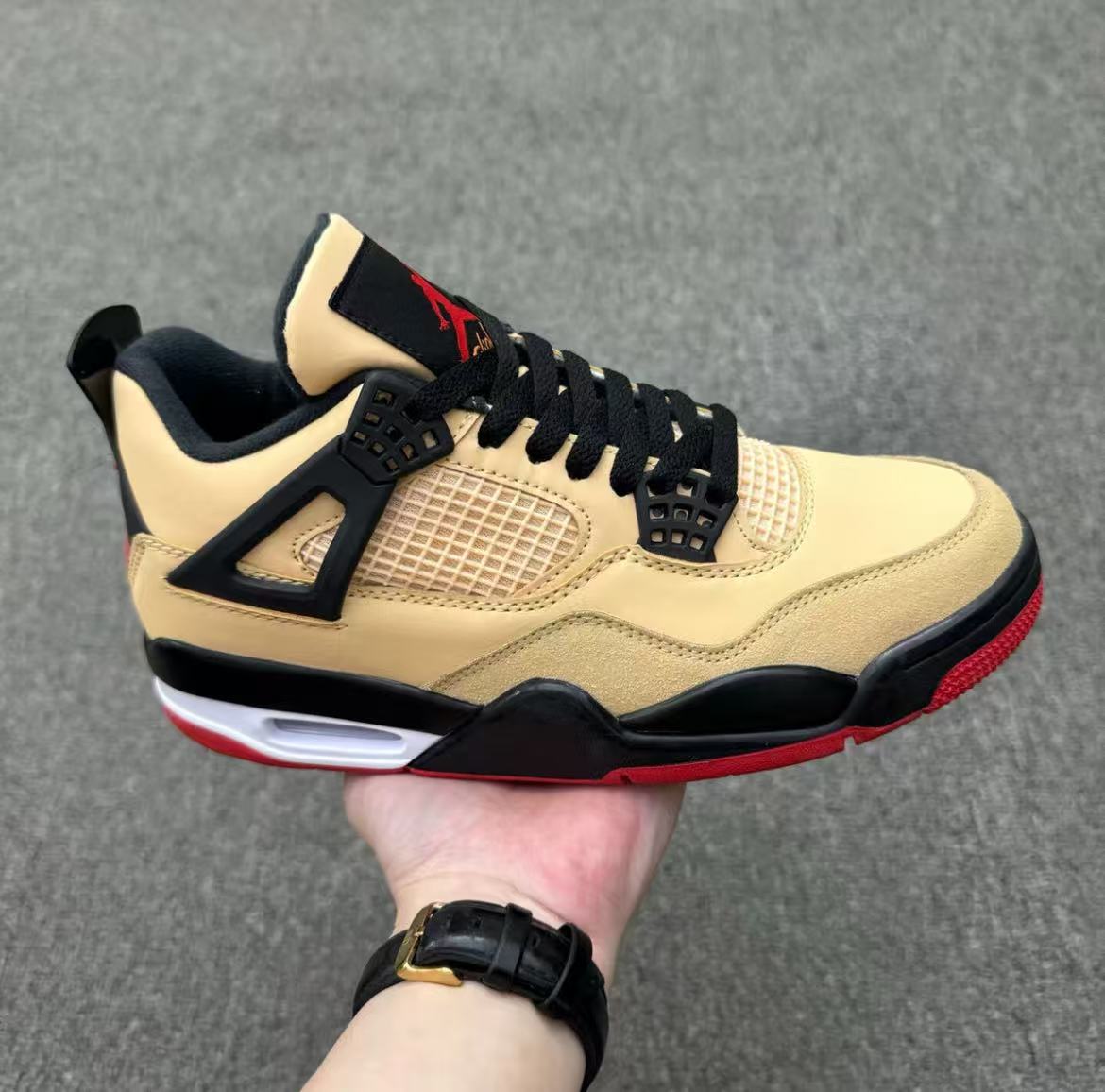 Air Jordan 4 Retro 